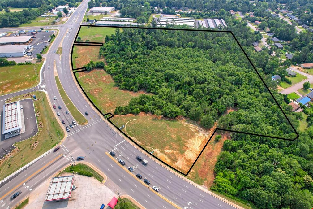 Ascauga Lake Road and Edgefield Road