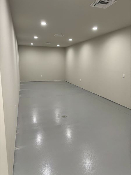 Preview of commercial space at 33575 Mission Trail