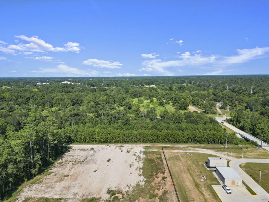 SELLER FINANCING - Prime 3.9 Acre Parcel in Conroe with Frontage – Unrestricted and Ready for Development