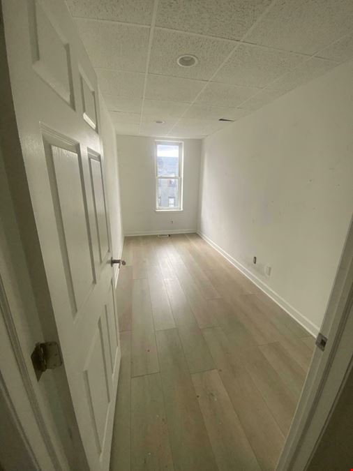 1733 Maryland