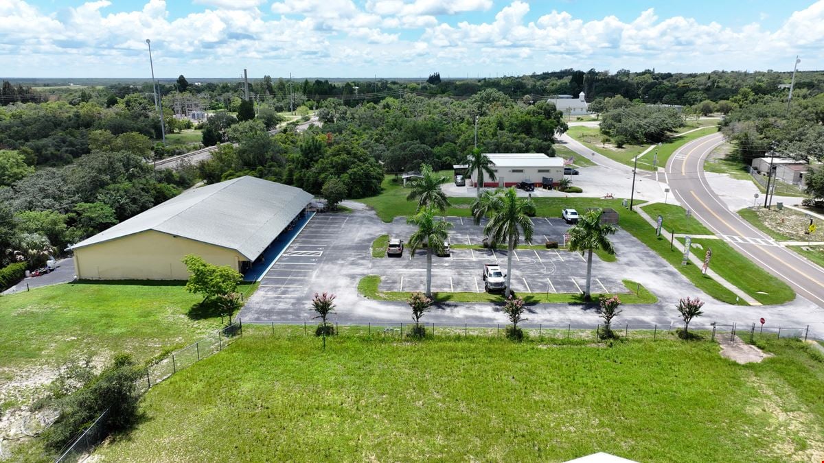 Retail Center on N Scenic Highway