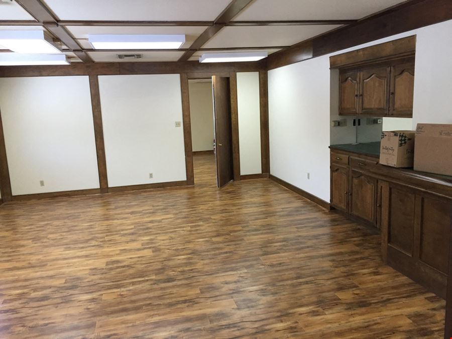 Full Service Class A Office Space Near Courthouse