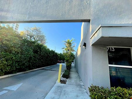Preview of Commercial space for Rent at 717-723 E Broward Blvd