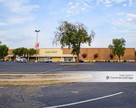 Preview of commercial space at 851 Merced Mall