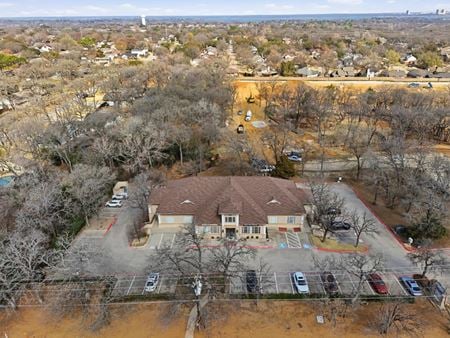 Preview of Office space for Rent at 1650 W Northwest Hwy, 