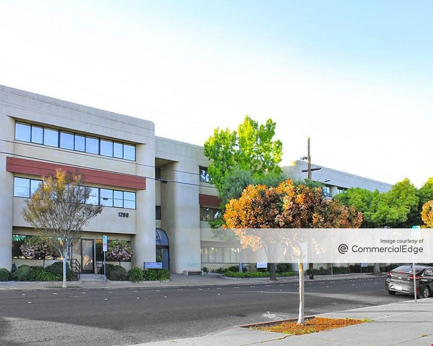 Gatehouse Plaza