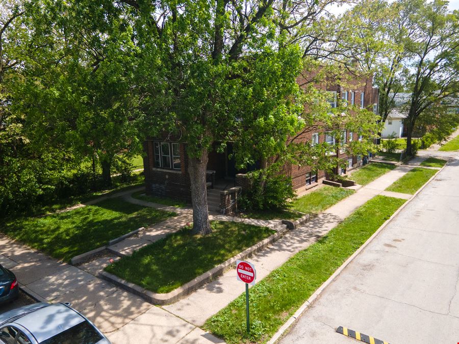 11 E 157th St., Calumet City, IL 60409