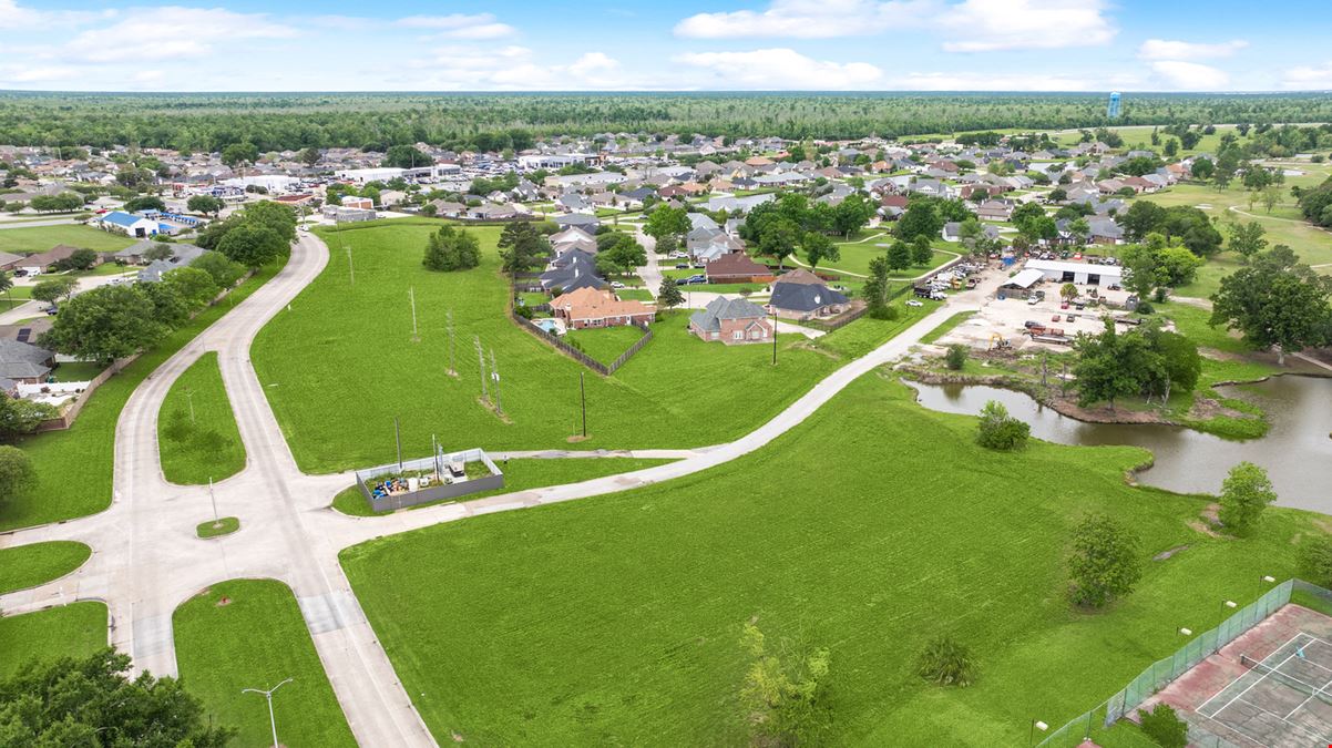 8.8628+/1 Acres Fairway Drive