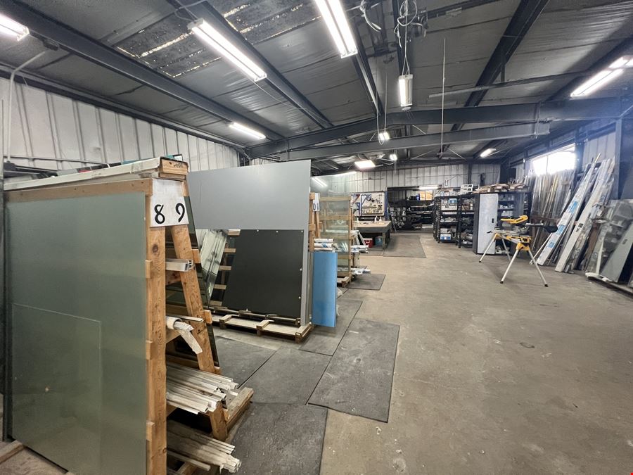 5004 SF Drew Park Industrial Warehouse