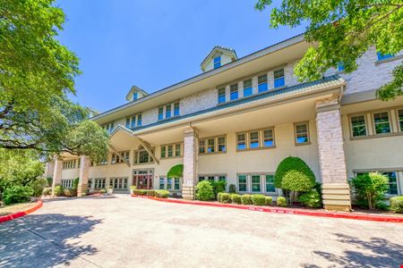 Preview of commercial space at 11211 Taylor Draper Lane