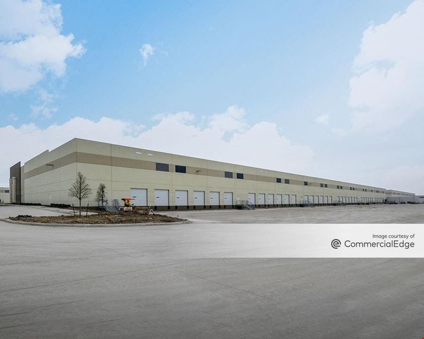Everman Trade Center - Building C