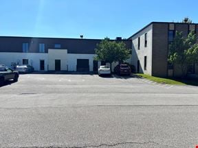 2112 E Aurora Rd