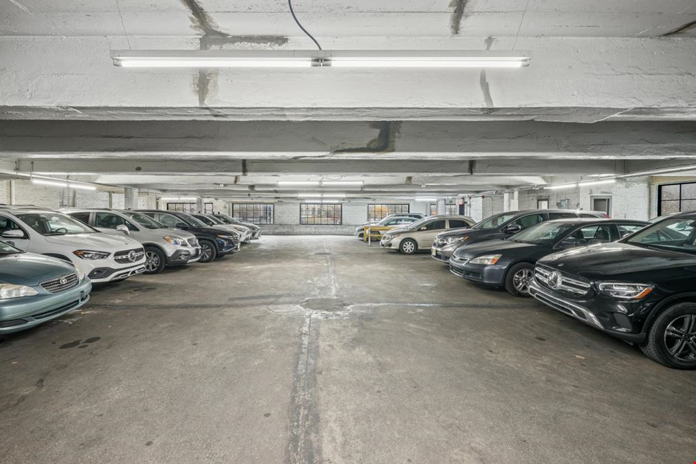 Concourse Point
