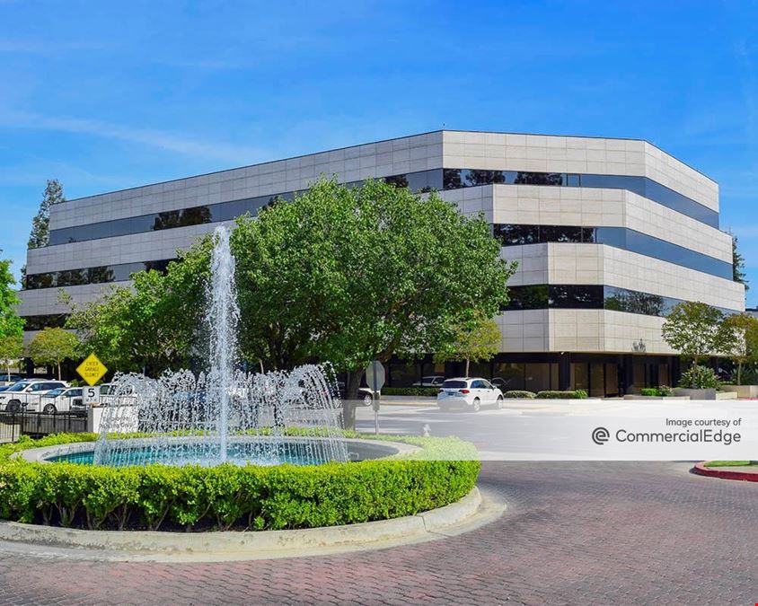 Fig Garden Financial Center - 5200 North Palm Avenue