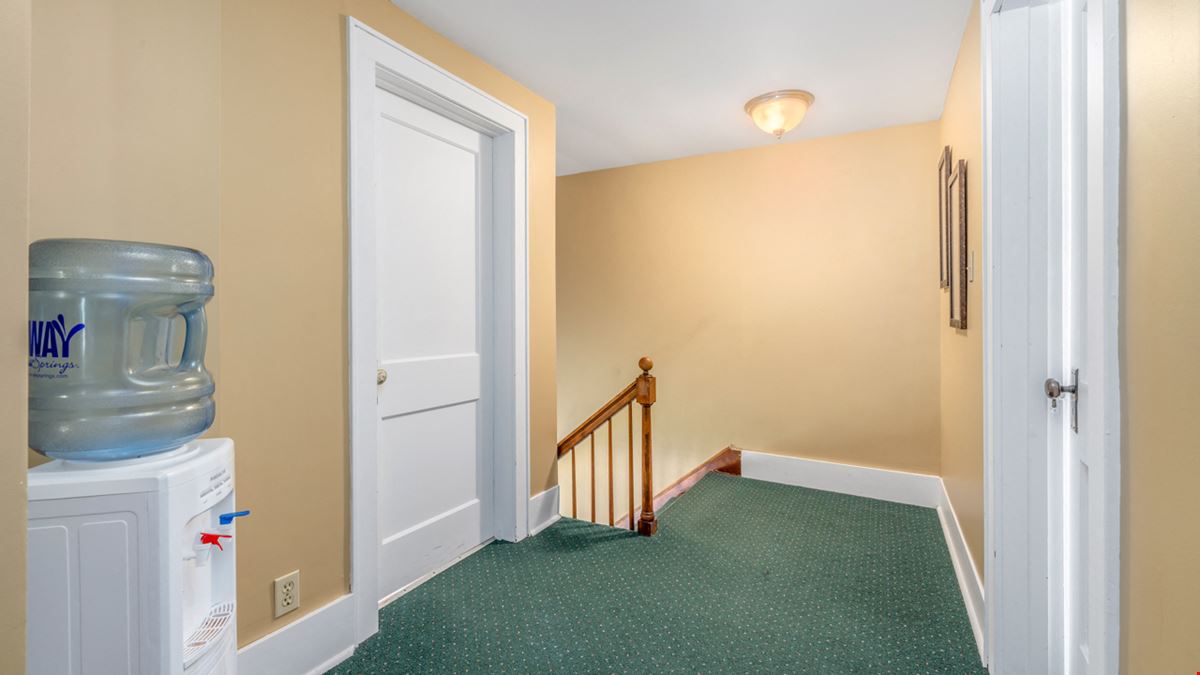 212 E Margaret St