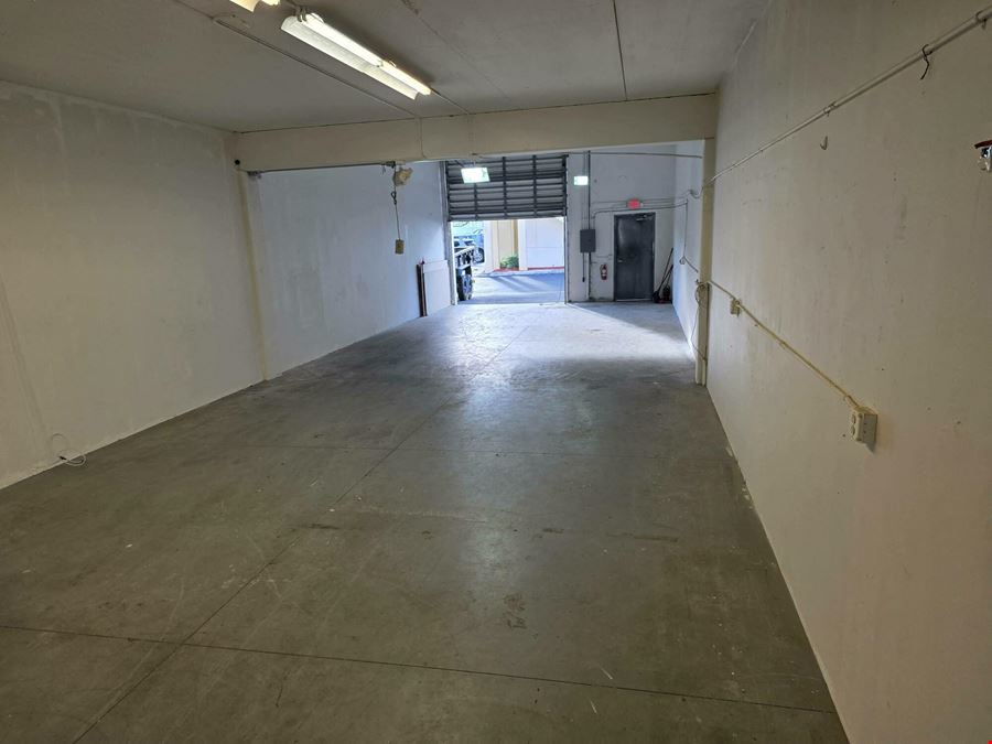 Contractor's Business Park: 1800sf Flex Condo for Sale