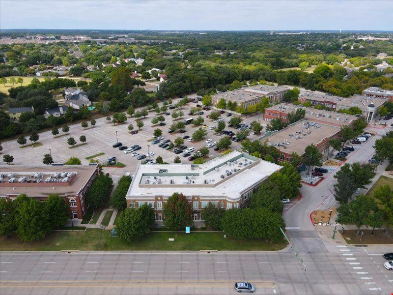 1100 Parker Square