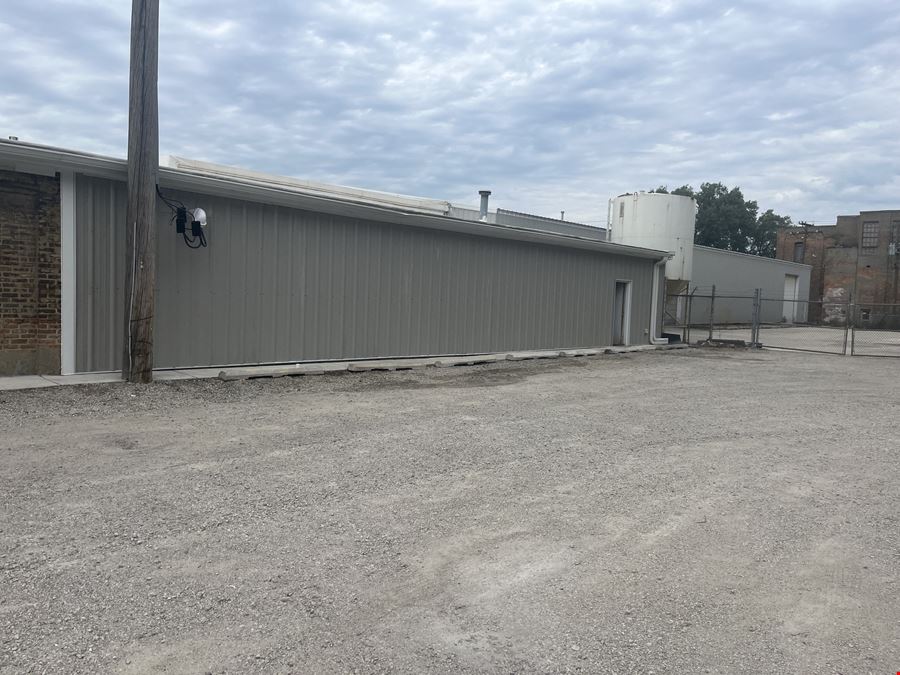 ±10,440 SF Warehouse with Yard Available in Will County