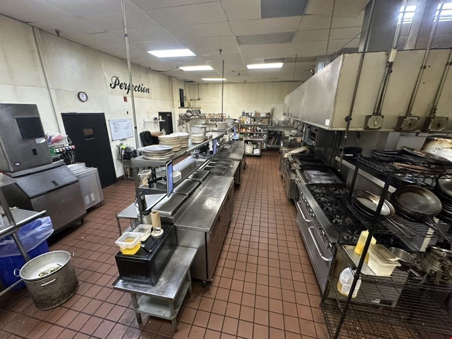 5841 Transit Rd - Turn Key Restaurant - Former Duke's Tavern