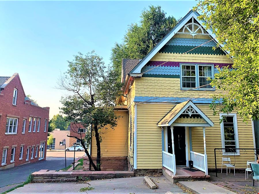 741 Pearl St