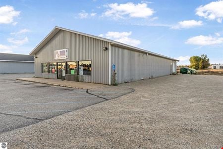Preview of Retail space for Rent at 252 Bell Ave
