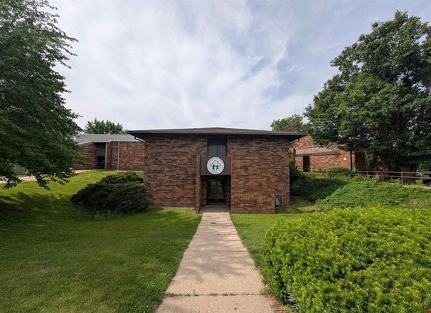 Preview of Office space for Rent at 6400 North University Street