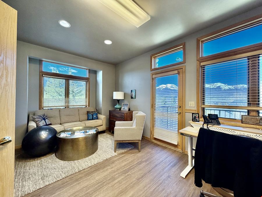 352 Lake Dillon Dr