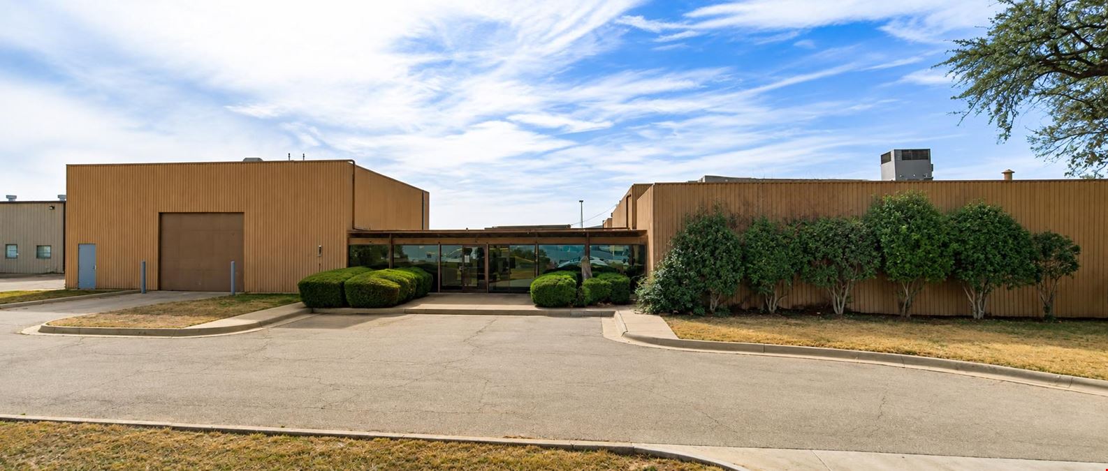 28,384± SF Laboratory Facility on 2.6± AC