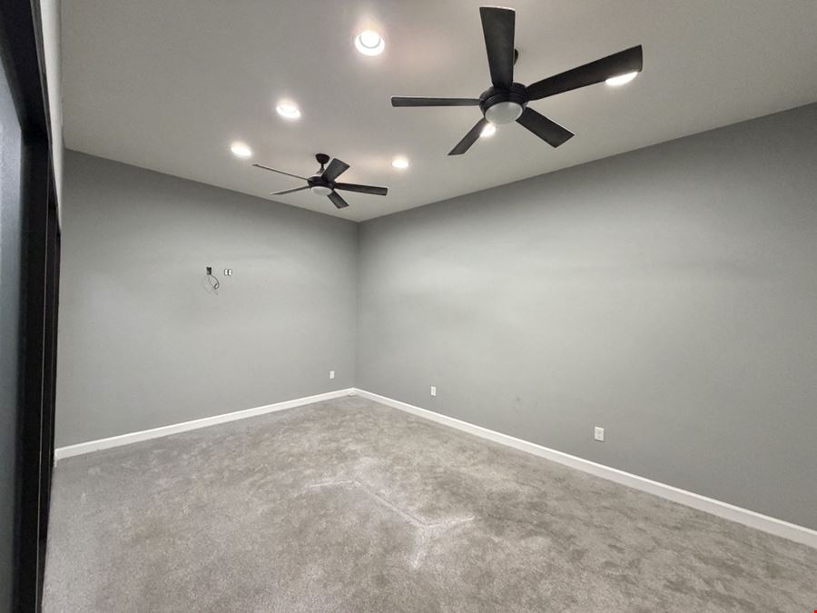 7700 Sf Office/ Warehouse