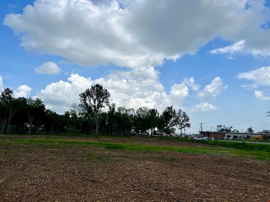 2010 Coteau Rd - Commercial/Industrial Tract near Hwy 182