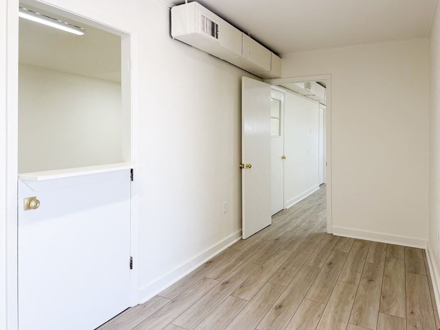 Fully Renovated Industrial Office / Warehouse Near Airline Hwy