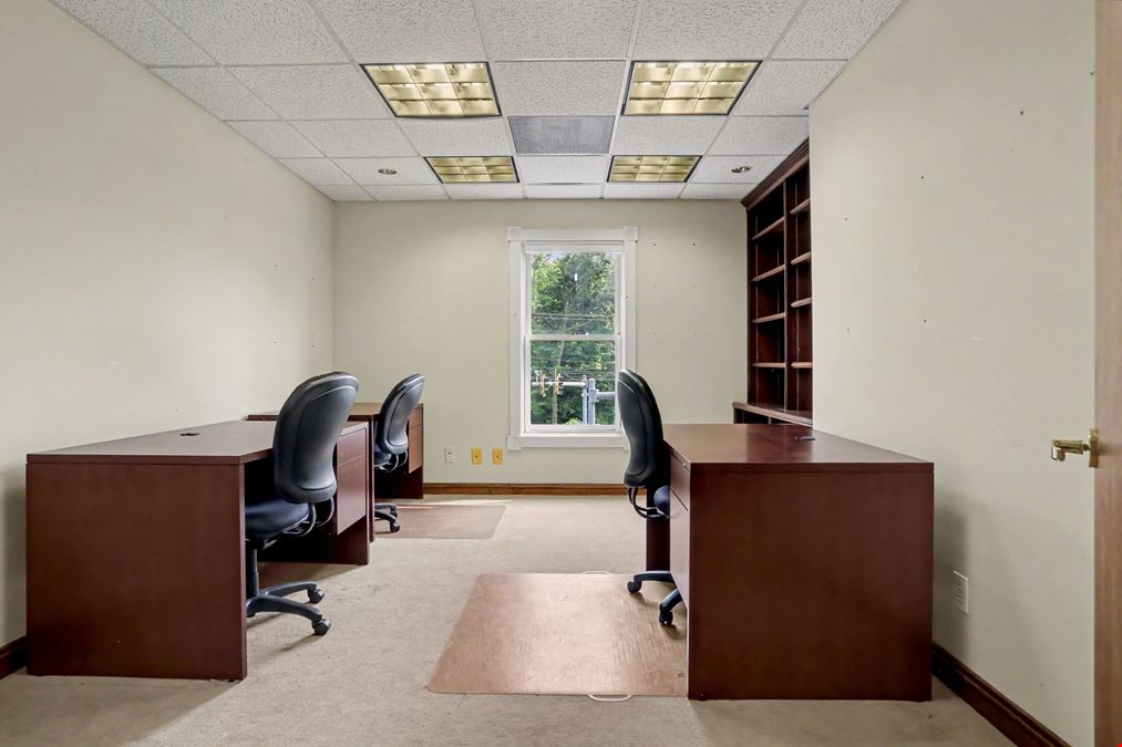 27 Mill Plain Rd #4