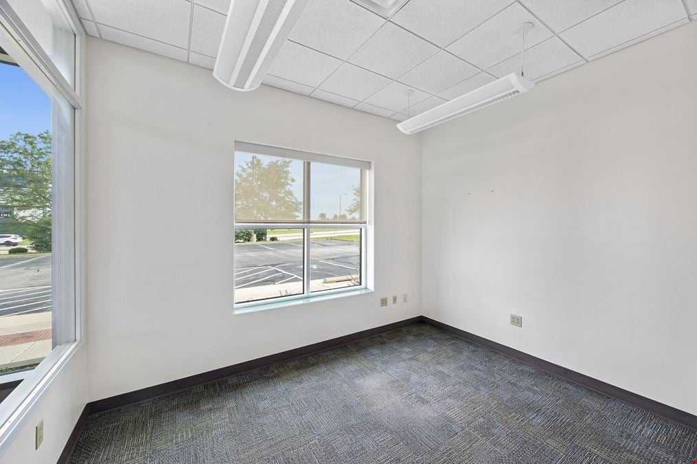 High Visability Retail - 2001 Shepard Rd
