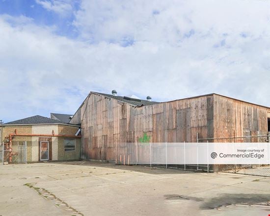 Preview of Industrial space for Rent at 111 Maple Ave, S.