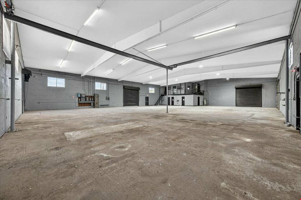 Freestanding Industrial Building on ±2.37 Acres in Porterville