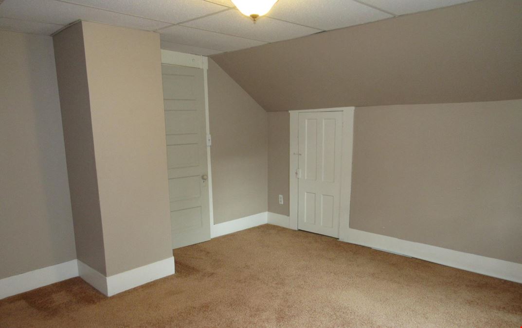 12 Lindell Ave