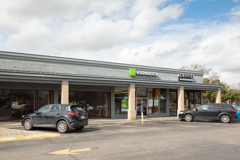 Delmont Village Shopping Center