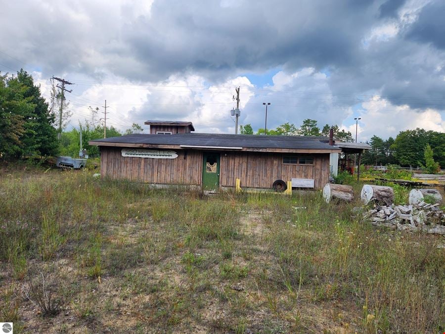 1202 Thomas Rd SW