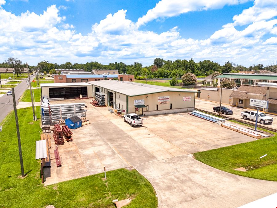 Retail Warehouse and Surplus Land on Hwy 30