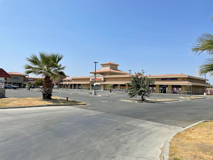 High Exposure Retail Spaces Available in Gateway Plaza