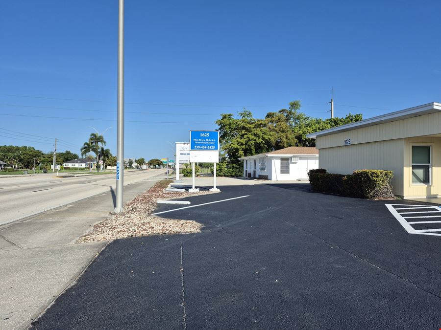 1625 Colonial Blvd., | 1,702± SF Office / Medical Building