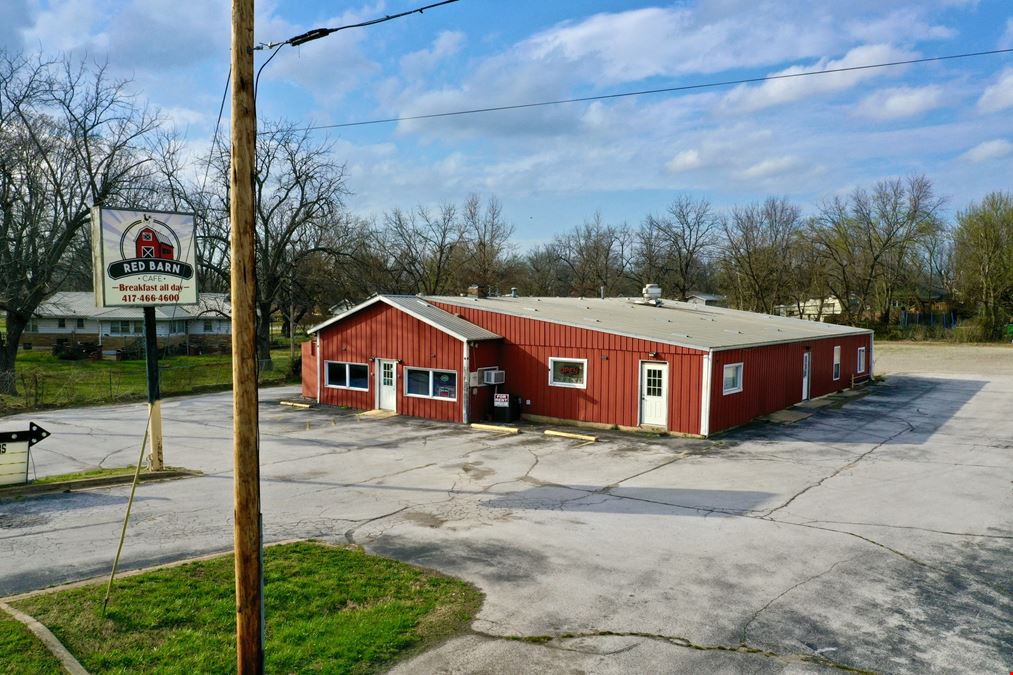 3,960 SF Restaurant Building + Lot For Sale in Mt. Vernon