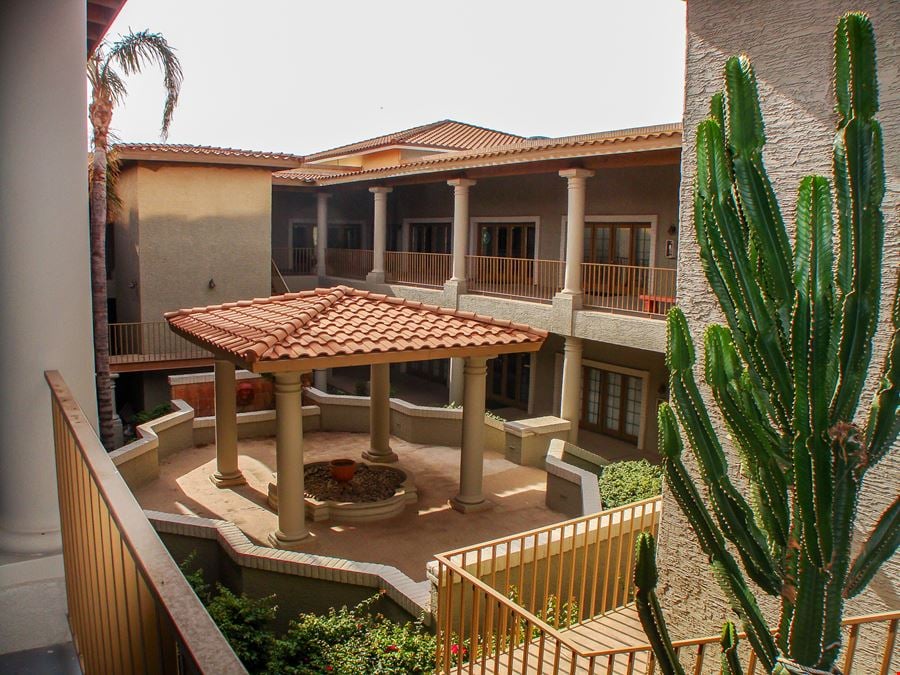 4710 E Falcon Dr