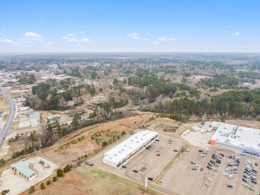 Farmerville, Louisiana - Eagle Plaza