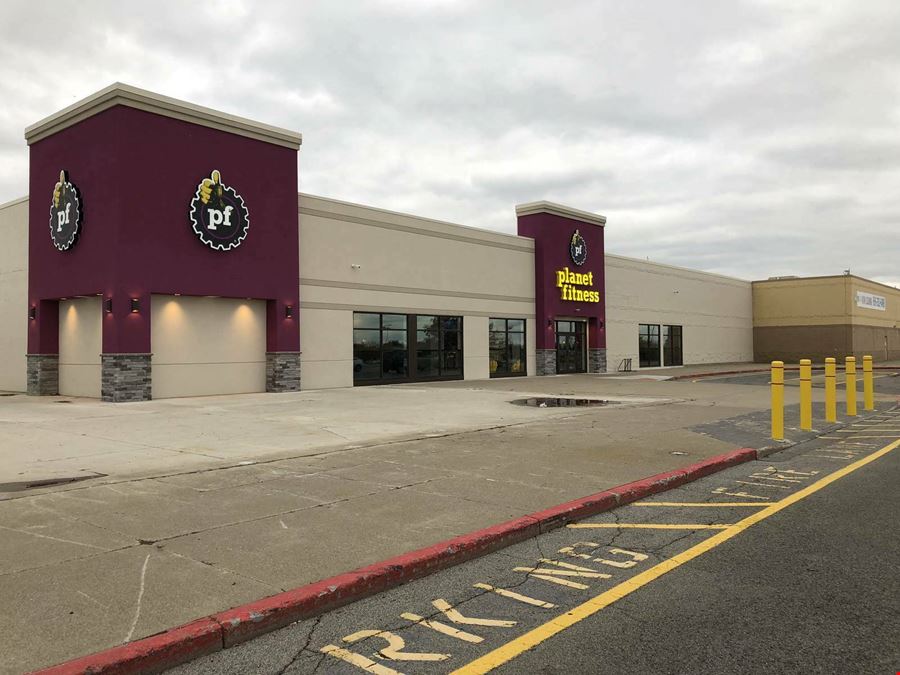 Thruway Plaza
