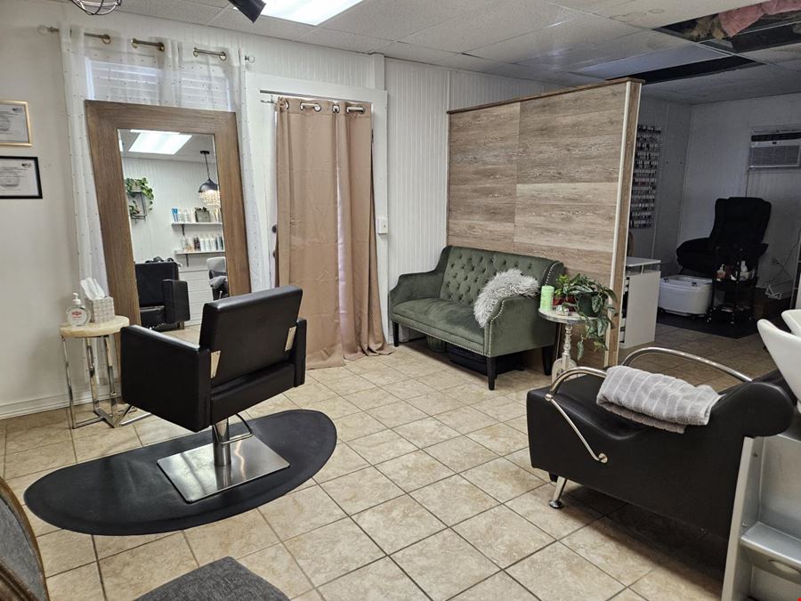 Retail | Single tenant | 1,050 sq. ft.