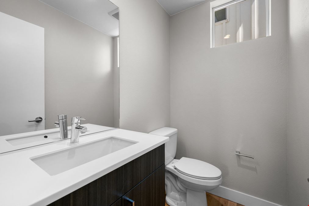 5151 - 5171 W 10th Ave
