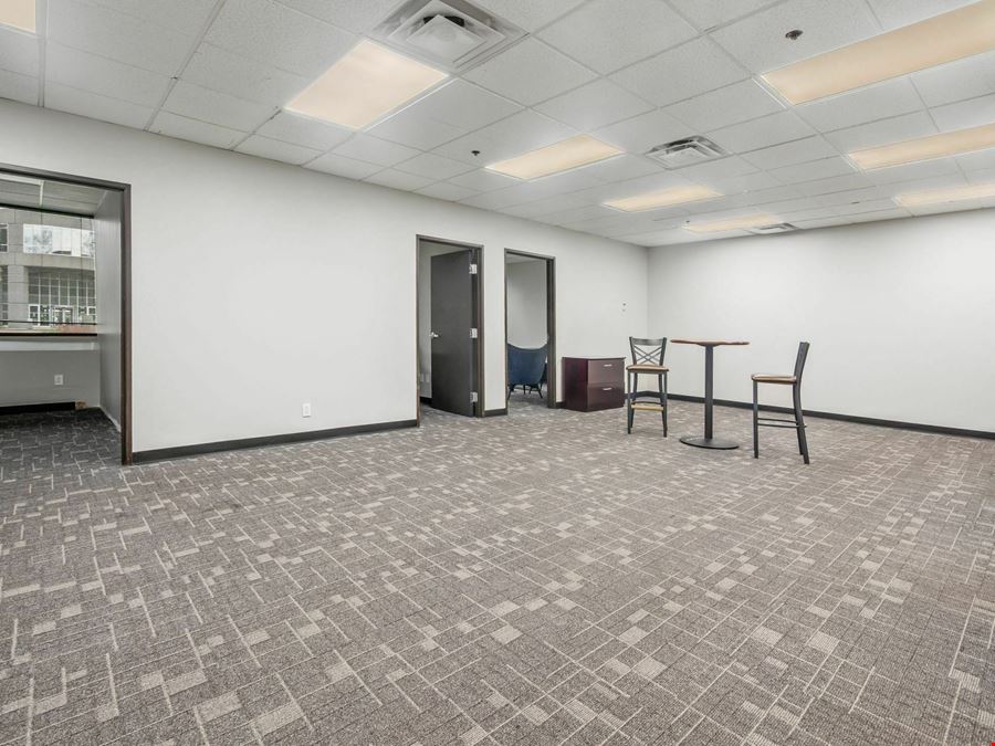 475 Metro Pl S