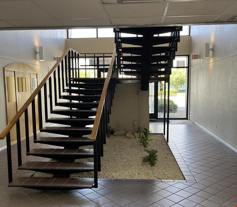 Top Floor Salon/Office Suites