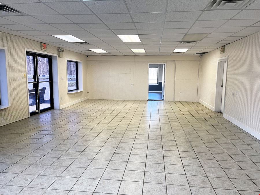 4704 Dupont Parkway